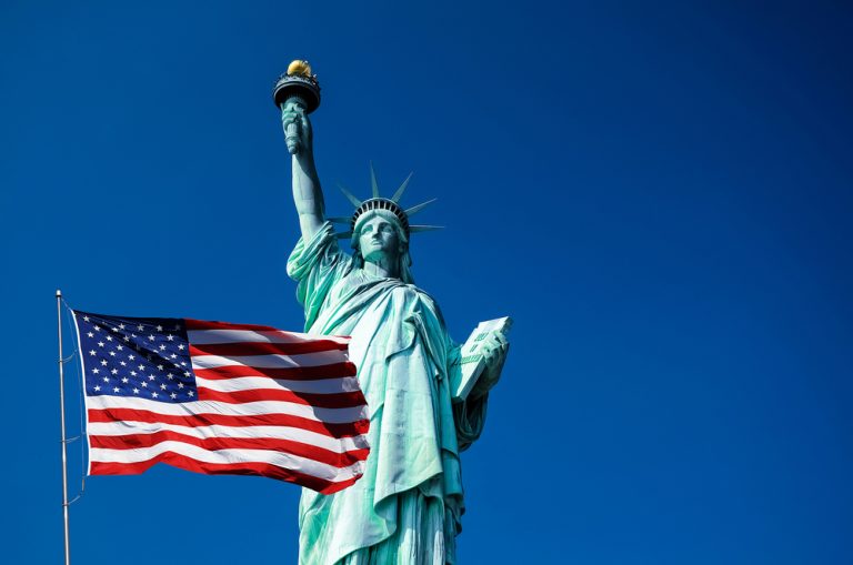 Immigration Advice Service — experienced U.S. visa assessment consultants for individuals, families, and investors
